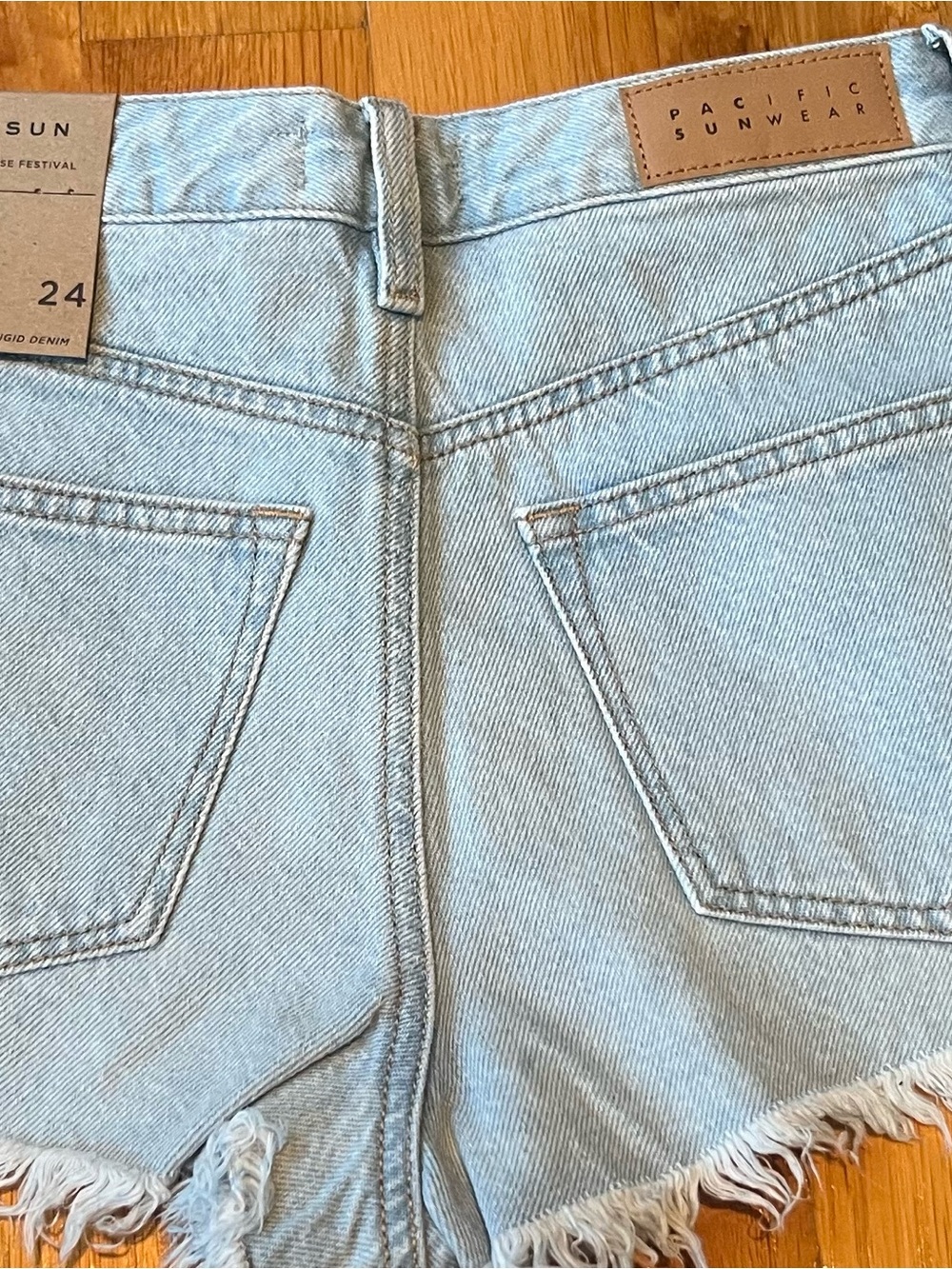 PacSun Light Wash Distressed Denim Jean Shorts - Picture 2 of 4